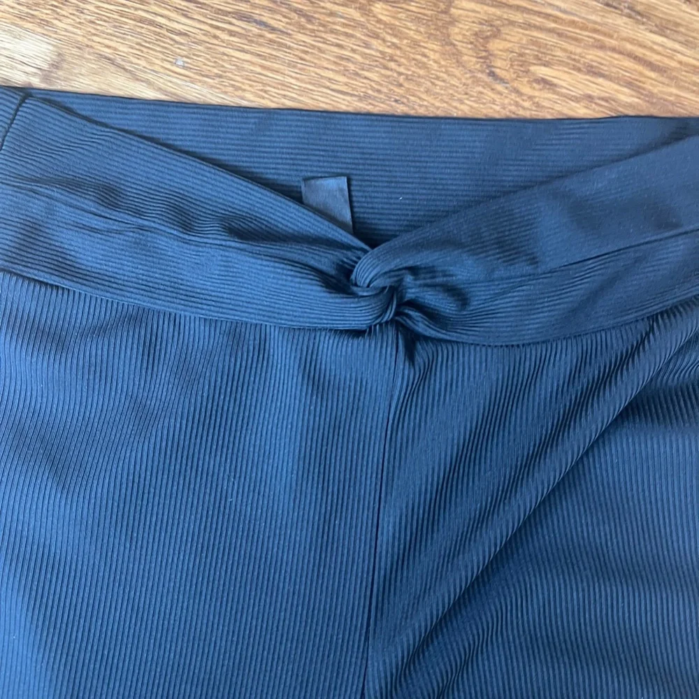 Shein Black Ribbed Flare Leggings Women's size M/US 6/EU 38